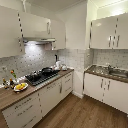 Kolossos Zum Sporthafen *